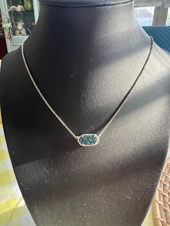 Kendra Scott Jewelry - Kendra Scott Elisa Necklace